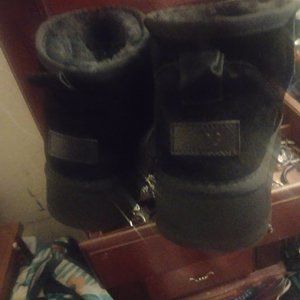 brand newwoman size 9 Uggz